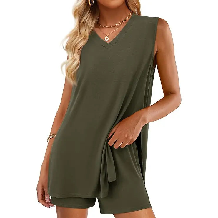 Women’s Sleeveless 2-Piece Summer Lounge Set – Split-Hem Shorts